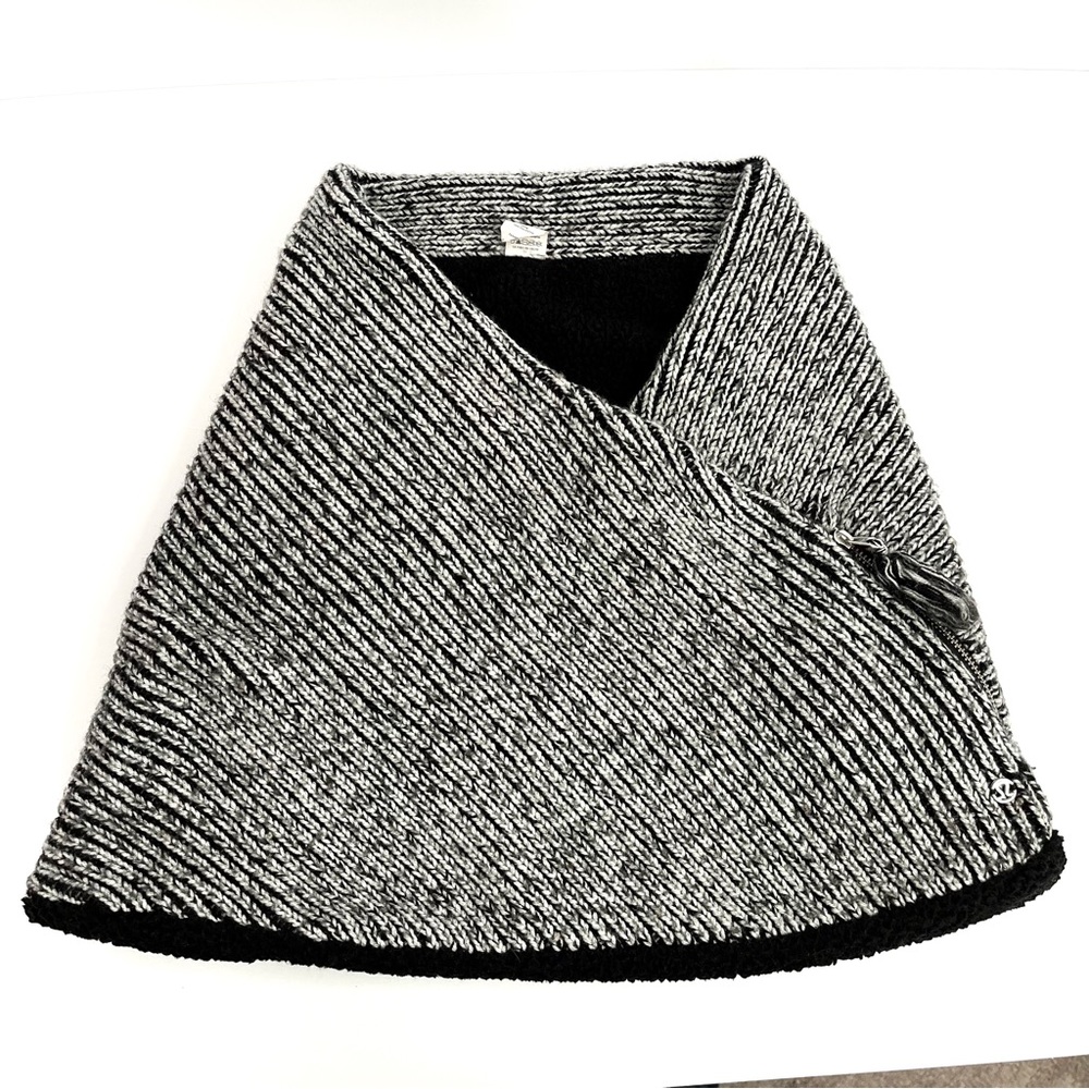 Lululemon Fleece Lined Neck Cowl Scarf